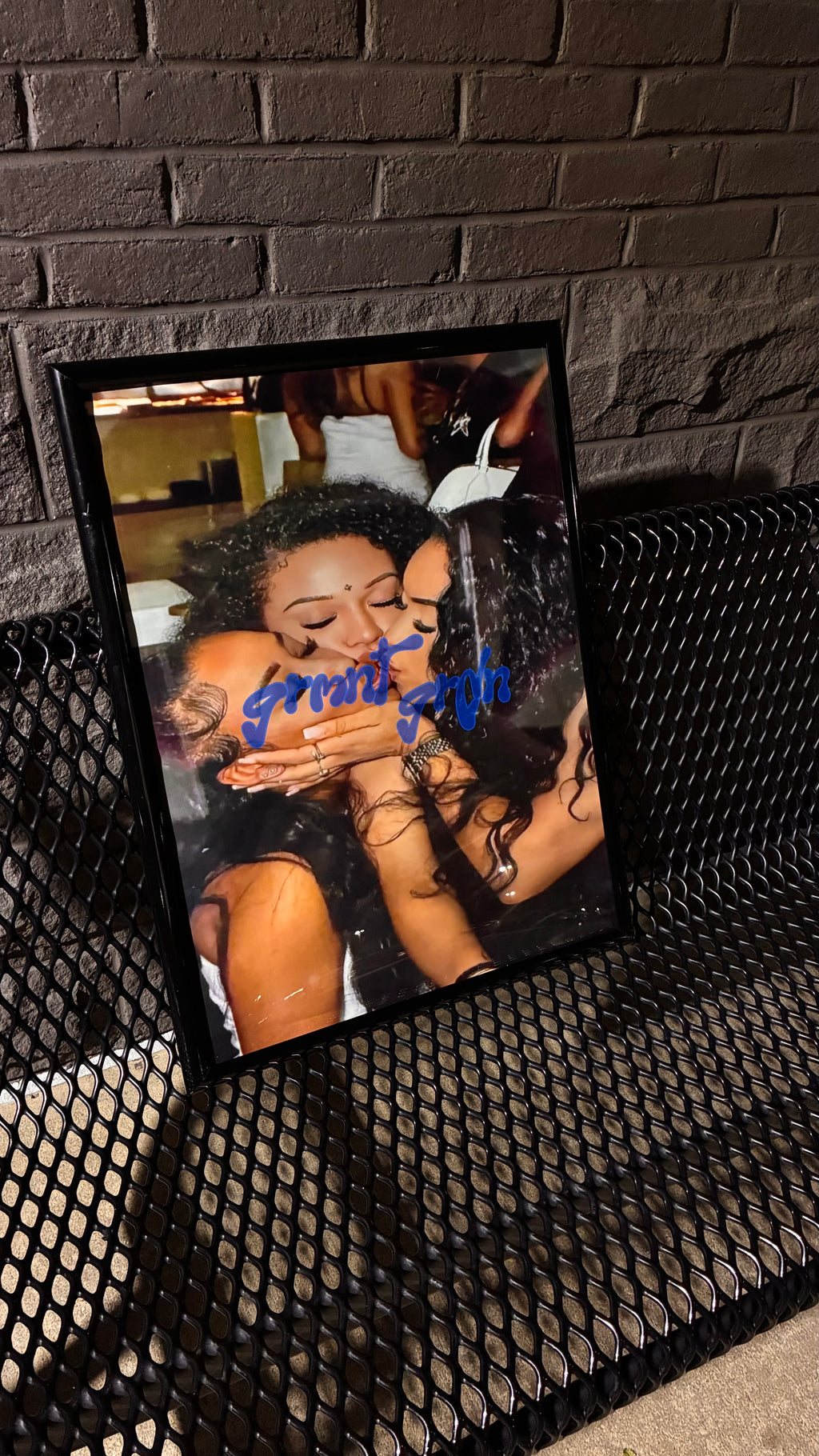 3 Girls Kissing Poster
