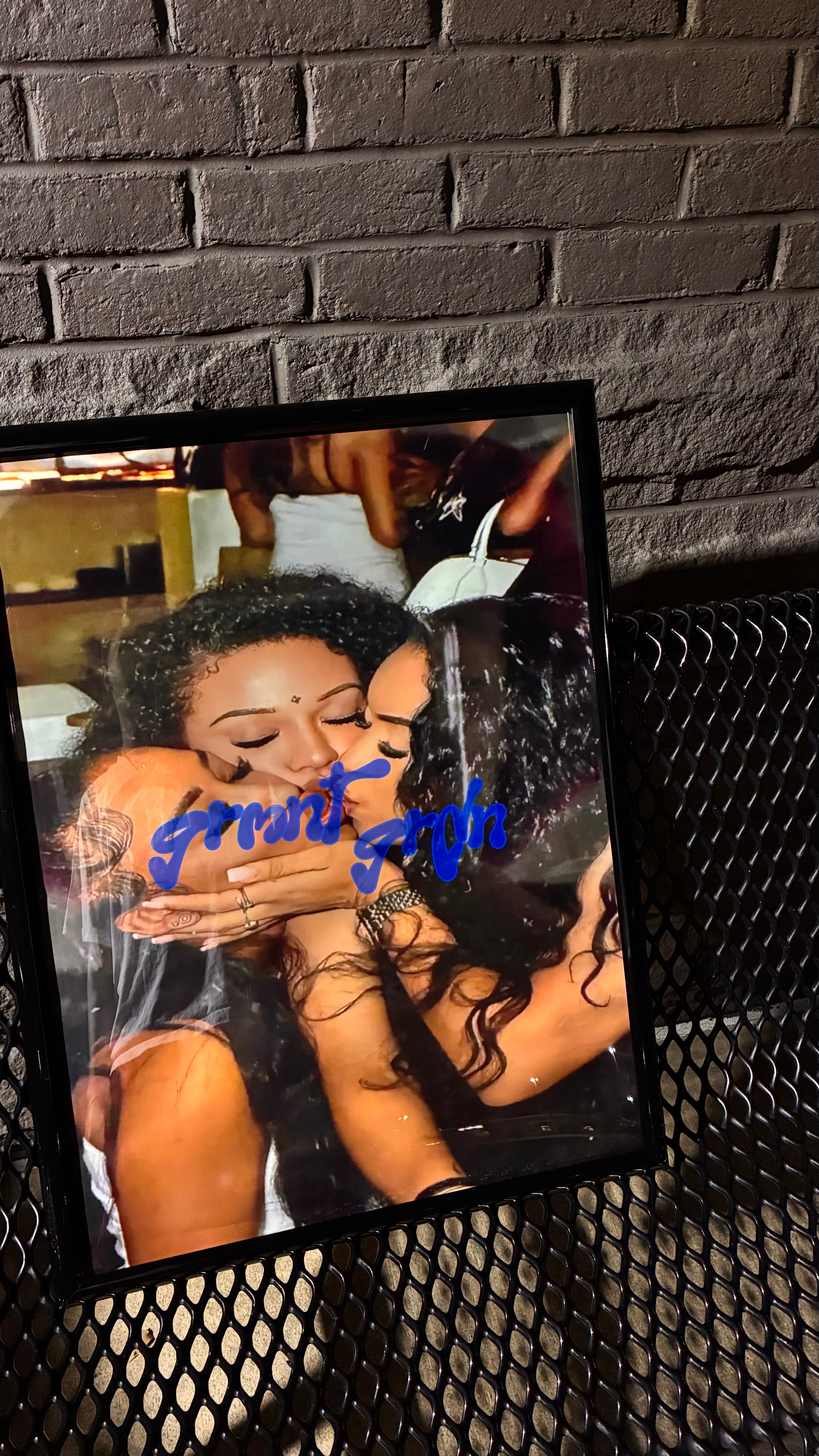 3 Girls Kissing Poster